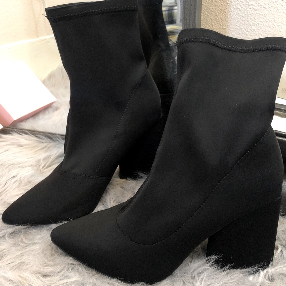 Fashion Nova Sock Block Heel Booties Size 9 - Picture 4 of 11